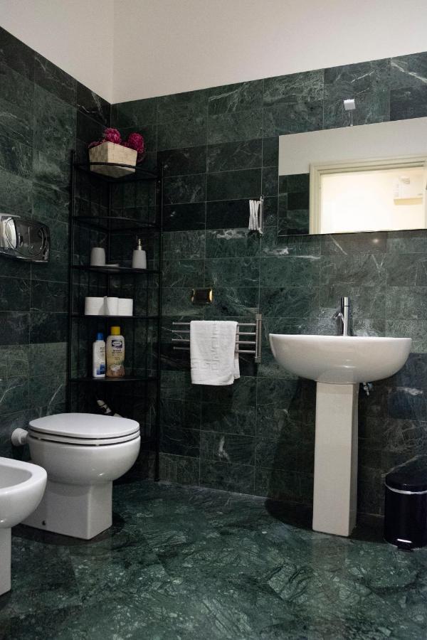 Tritone Apartment Рим Экстерьер фото